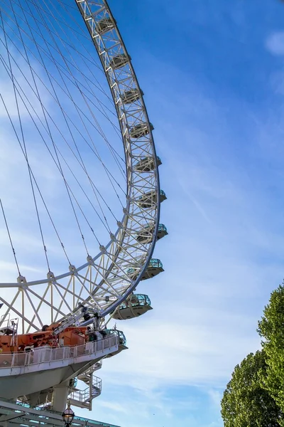 London Eye è una ruota panoramica gigante — Foto Stock