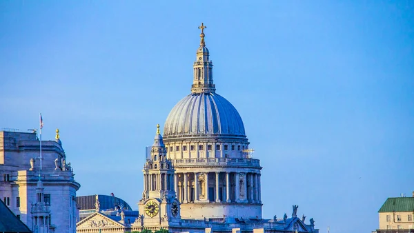 St Paul's Cathedral zonsondergang tijd. Londen. Verenigd Koninkrijk — Stockfoto