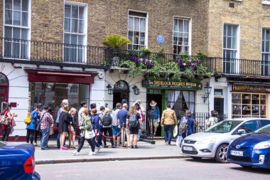 Sherlock Holmes evi ve Müzesi 221b Baker Sokağı'nın cephe. 