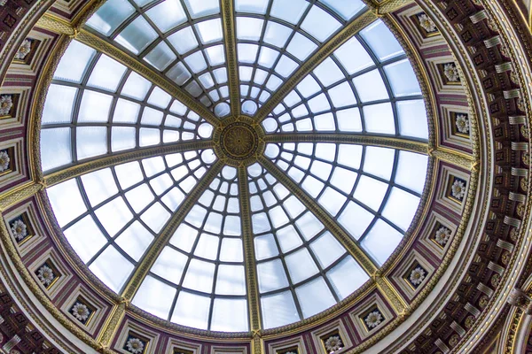 At one of the halls of the London National Gallery — Stock Photo, Image