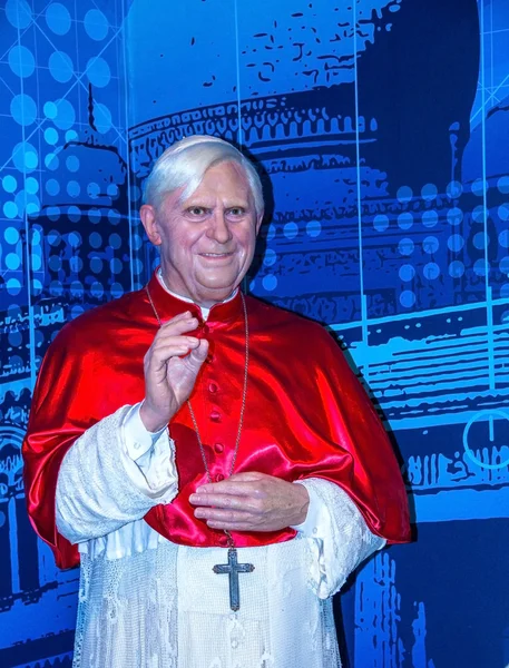 Figurine du Pape Benoît XVI au Musée de cire Madame Tussauds. Londres, Royaume-Uni — Photo