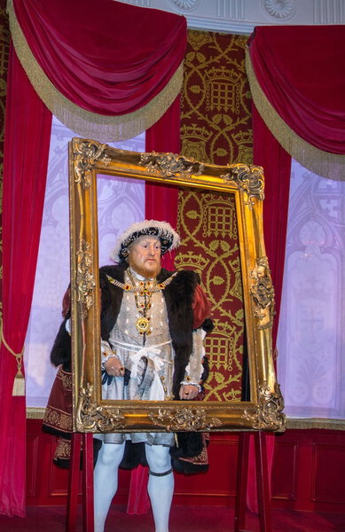  Король Генрих Воск 8-й фигуры в музее восковых фигур мадам Тюссо. London, UK
