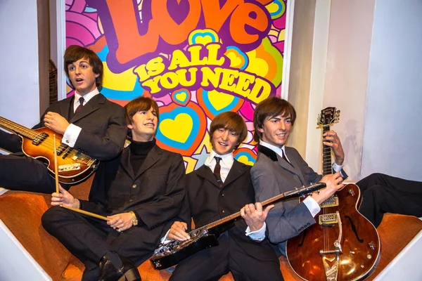 Figuras de cera dos Beatles no museu Madame Tussauds. Londres. Marie Tussaud nasceu como Marie Grosholtz em 1761 — Fotografia de Stock