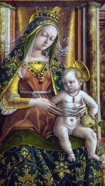 Detalj av Madonna av grunt (efter 1490) av Carlo Crivelli(1430-1494) vid National Gallery i London — Stockfoto