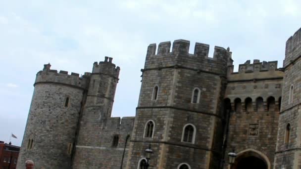 Stone Towers and Walls of Medieval Windsor Castle — Stock Video