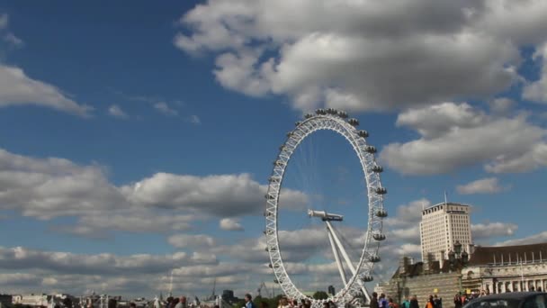 Merlin Entertainments London Eye. Atração turística popular — Vídeo de Stock