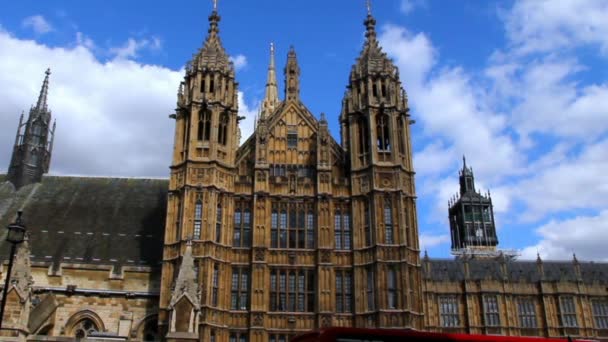 Westminster Sarayı, Parlamento evleri. Londra. İngiltere. — Stok video