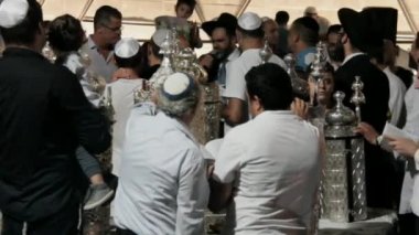  Simhath Tevrat töreni ses ile