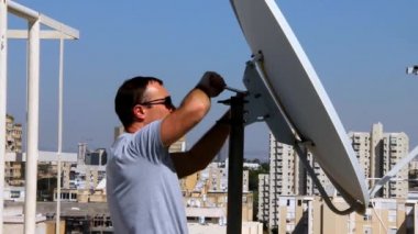 Uydu televizyon anteni ayarlama