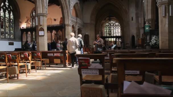 Iglesia de la Santísima Trinidad en Stratford-Upon-Avon, Inglaterra — Vídeos de Stock
