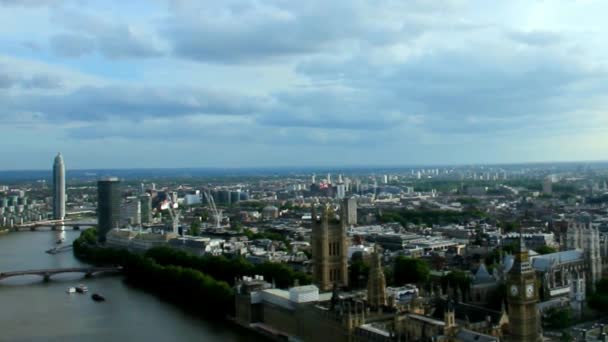 Panorama z London Eye s domy parlamentu. V Londýně. Časová prodleva — Stock video