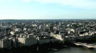 Thames Nehri Üzerinde London Cityscape Görünümü