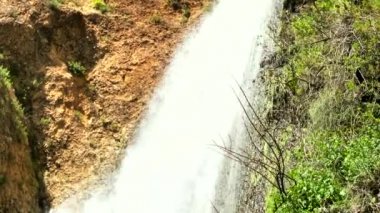 Tanur veya Oven Waterfall (21 metre), İsrail 'in Upper Galilee kentindeki Ayoun Doğa Rezervi' nde. 4K