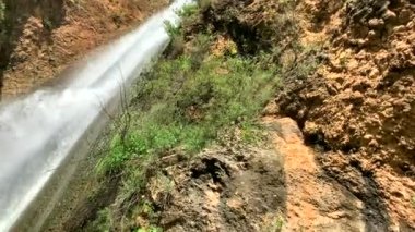 Tanur veya Oven Waterfall (21 metre), İsrail 'in Upper Galilee kentindeki Ayoun Doğa Rezervi' nde. 4K