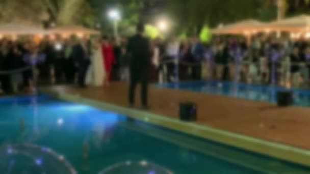 Ausgang Des Brautpaares Zur Chuppah Für Die Jüdische Hochzeitszeremonie Verschwommene — Stockvideo