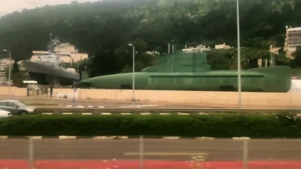 Uitzicht Vanuit Het Treinraam Naar Het Haifa Naval Museum Israël — Stockvideo