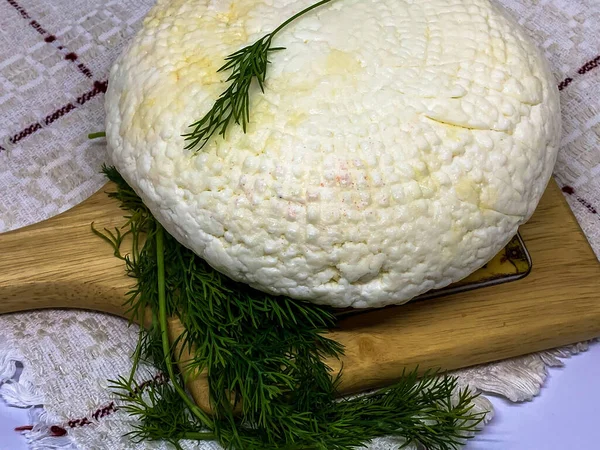 Soft White Homemade Cheese Adyghe Cheese Greens Lying Wooden Board — Stock Photo, Image