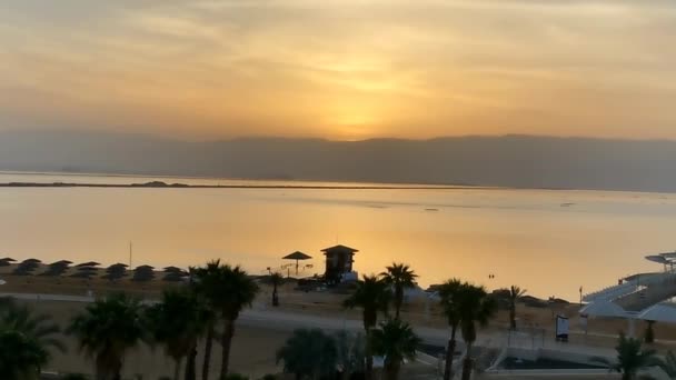 Dode Zee Bij Zonsopgang Boven Jordaanbergen — Stockvideo