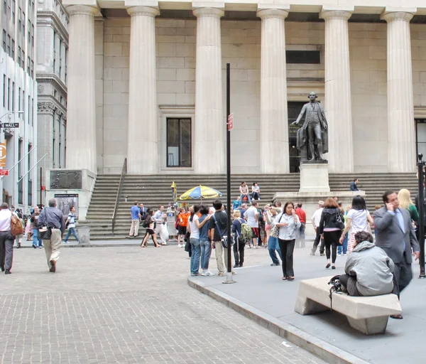 Федеральний зал з Вашингтона статуя на фронті Manhattan Нью-Йорку — стокове фото