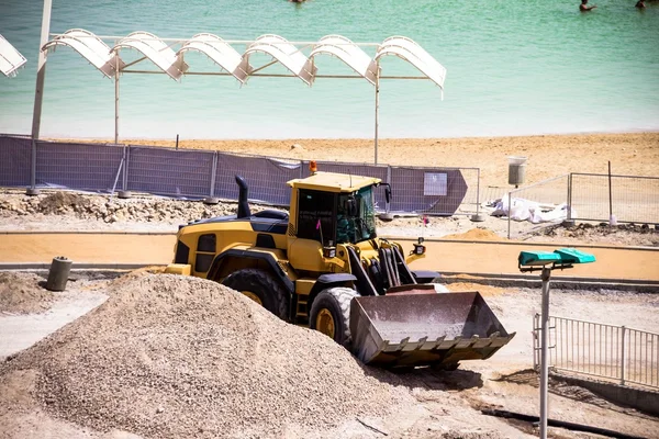 Travaux de construction sur la plage de la mer Morte — Photo