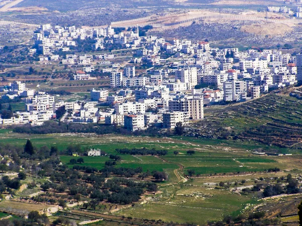 Israeliska säkerhetsstängslet nära Jerusalem skiljer west bank territorium. — Stockfoto