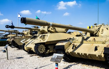 Lashiryon, zırhlı kolordu düşmüş İsrail askerleri için anıt site. Latrun, İsrail