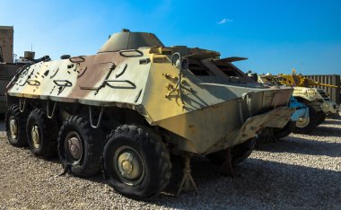 Sovyet yapımı amfibi Btr - 60 zırhlı personel taşıyıcı. Latrun, İsrail