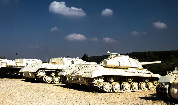 Lashiryon, Gedenkstätte für die gefallenen israelischen Soldaten des Panzerkorps. latrun, israel — Stockfoto