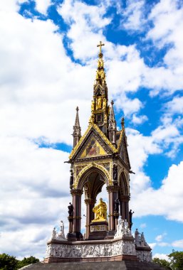 Albert Memorial Londra Kensington Bahçeleri içinde yer alan