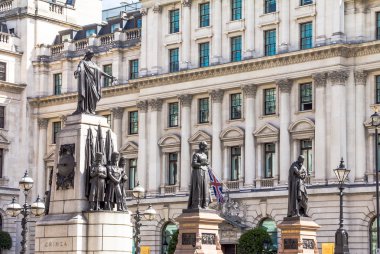 Kırım Savaş Anıtı Waterloo Place üzerinde 