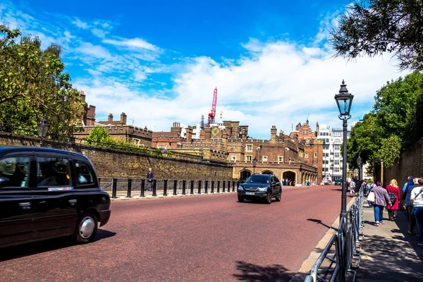 St. James Palace en Pall Mall, Londres, Inglaterra, Reino Unido — Foto de Stock