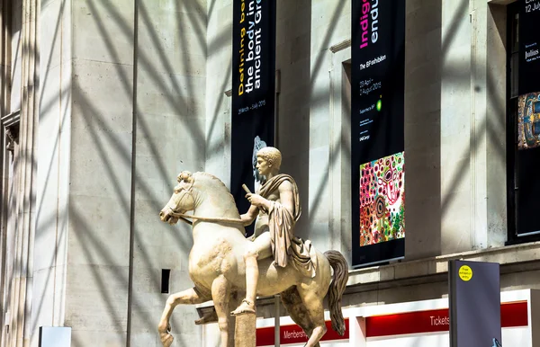 The British Museum inside interior. London, England — Stock Photo, Image