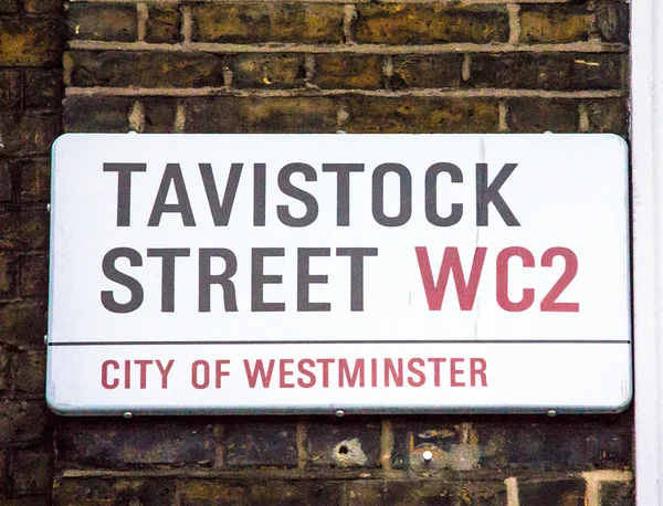 Tavistock street tecken i City of Westminster i centrala London, Storbritannien — Stockfoto