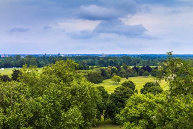 Windsor Castle yakınındaki İngiliz manzara