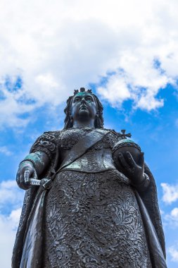 Kraliçe Victoria heykeli. Windsor, İngiltere