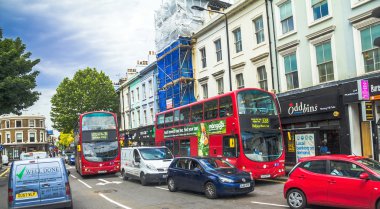 Akşam saat Pembridge yola. Londra