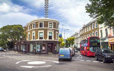 Akşam saat Pembridge yola. Londra