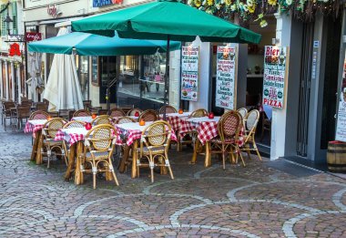 Baden-Baden'da küçük restoran ziyaret edenler Noel'de karşılamak hazırlanıyor