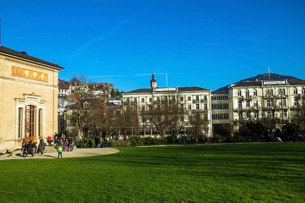 Widok na dziedziniec hotelu Trinkhalle i Europejskiej. Baden-Baden — Zdjęcie stockowe