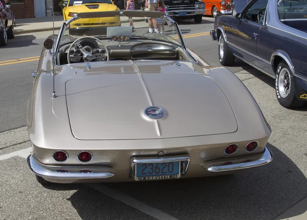 1962 Corvette Jelonek beżowy Chevy widok z tyłu — Zdjęcie stockowe