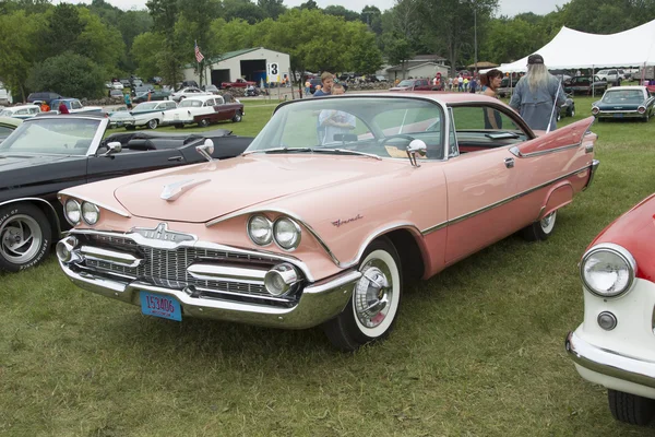 1959 Pink Dodge Coronet Car — 图库照片