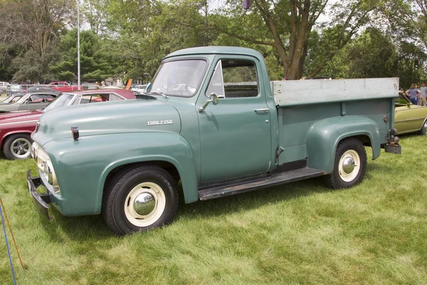 1953 Ford F250 Truck — Stock Photo, Image