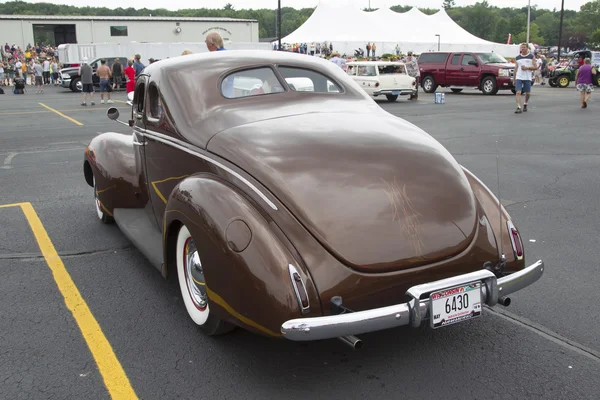 1940 Ford Coupe Brown with Flames Rear View — Φωτογραφία Αρχείου
