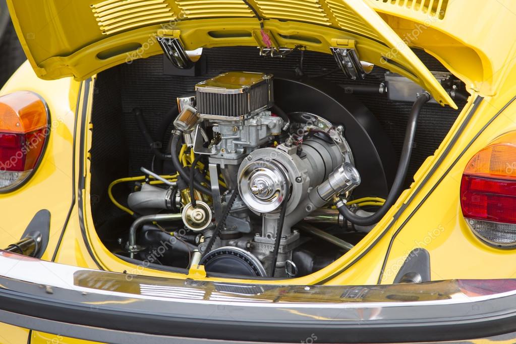 depositphotos_98818420 stock photo 1976 vw yellow bug beetle
