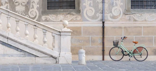Bicycle Parked Next Marble Handrail Historic Building — Stock Photo, Image