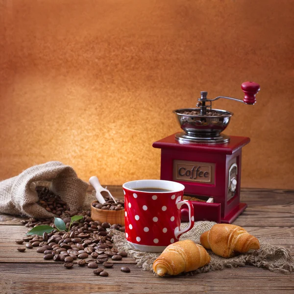 Heißer Kaffee im Café. — Stockfoto