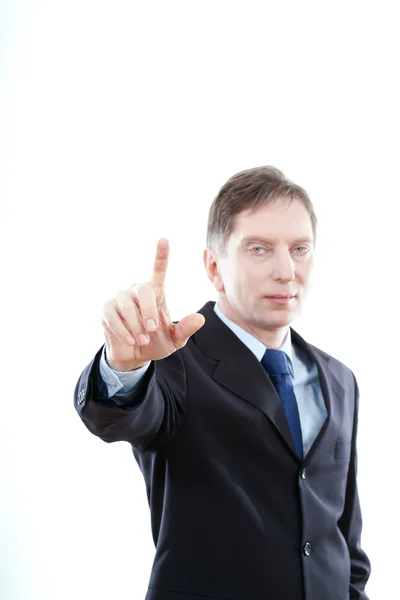 Hombre de negocios presionando un botón de pantalla táctil — Foto de Stock