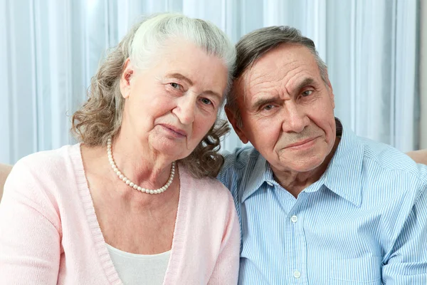 Affectionate elderly couple — Stock Photo, Image