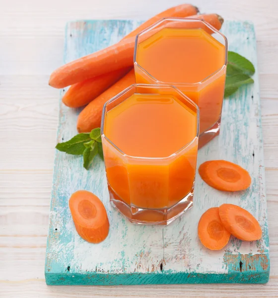 胡萝卜汁和蔬菜 — 图库照片