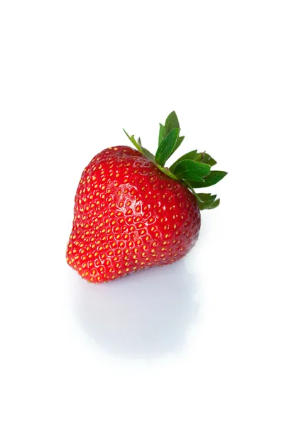 Zralé jahody na bílém pozadí — Stock fotografie